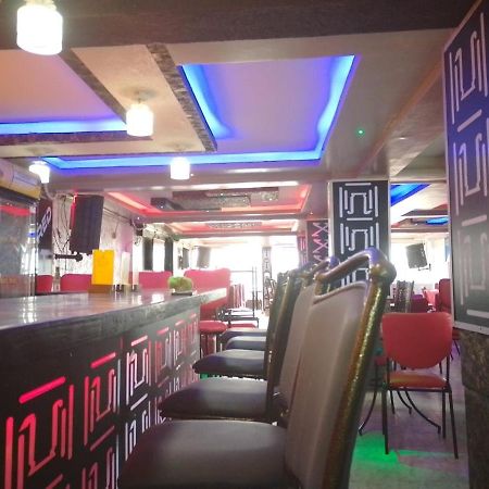 Royal Prince Hotel, Meru Exteriér fotografie